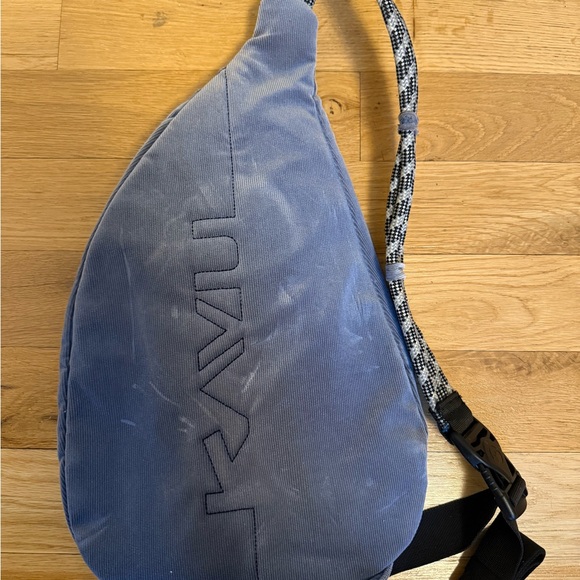 Kavu Blue Sling Bag - Picture 4 of 4